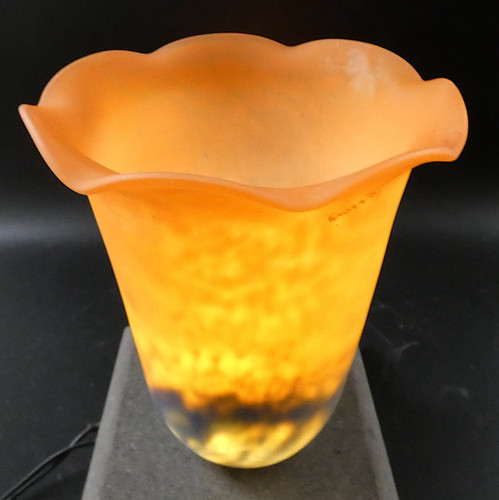 Tulipe pâte verre signée - de,